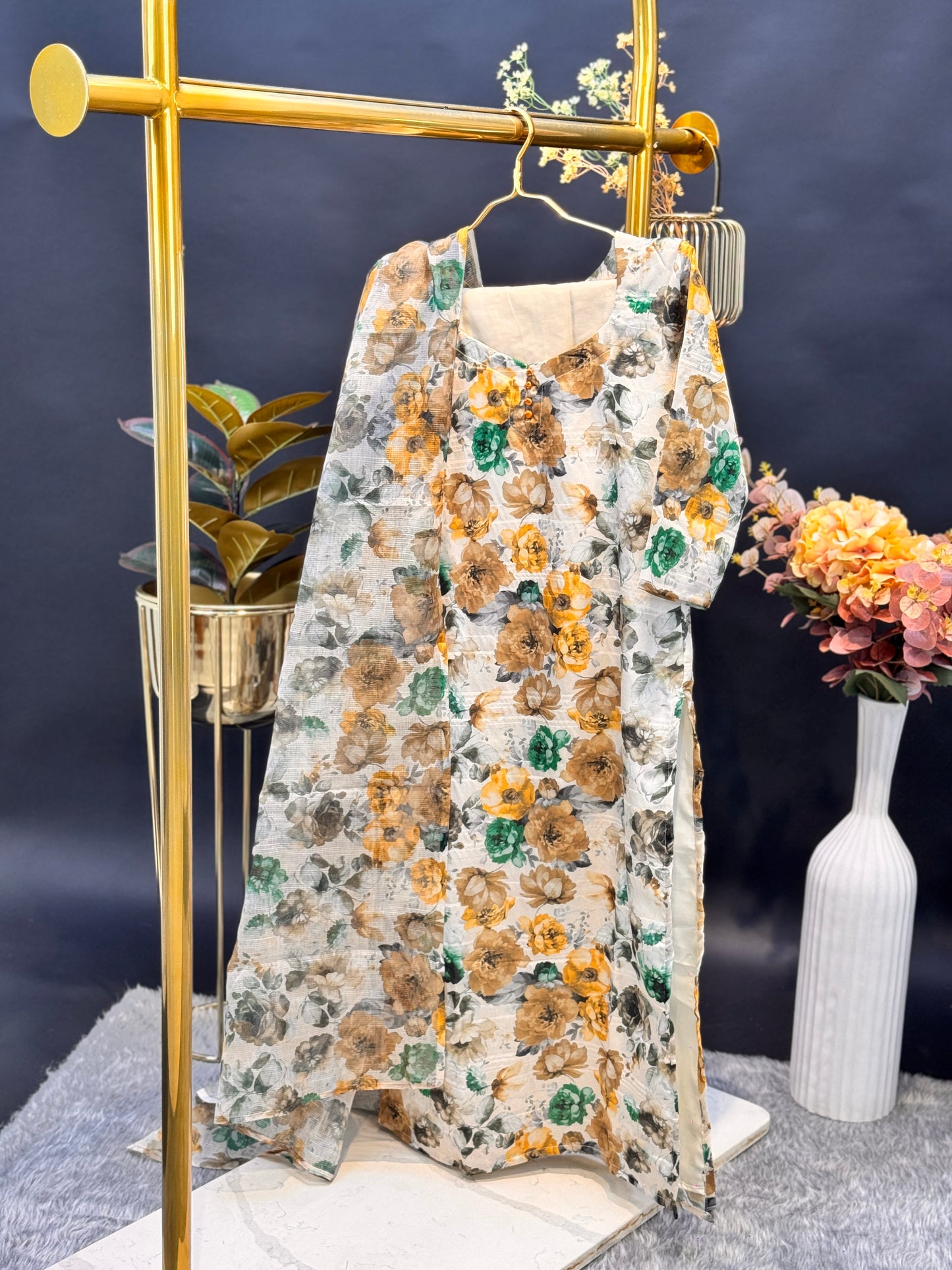 Bloom Kurta Set With Digital Floral Print 3-Piece Set