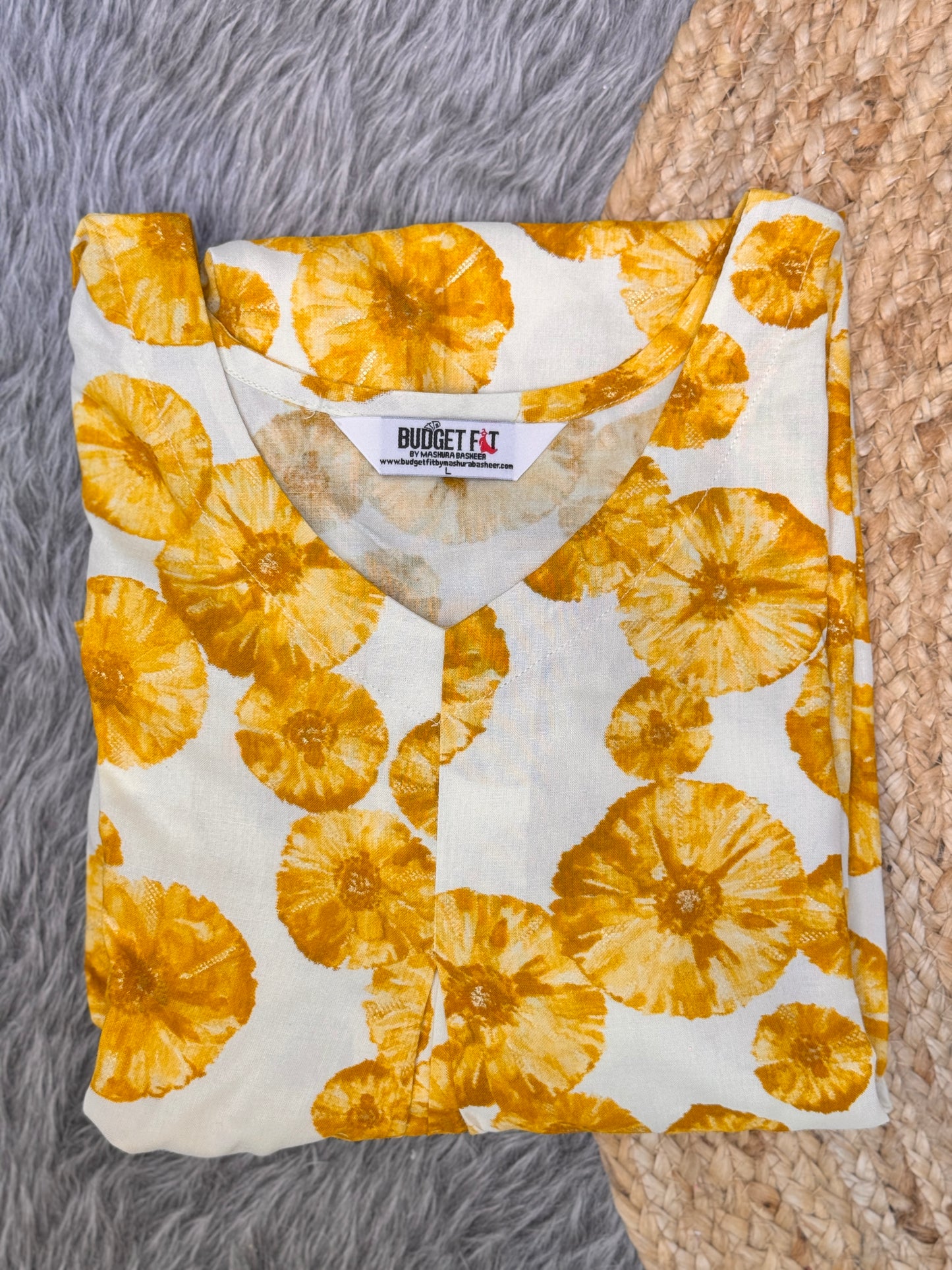 BUDGET FIT Floral Printed Rayon A-Line Kurti